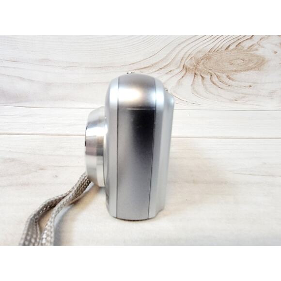 HP PhotoSmart M547 Point & Shoot Pocket Digital Camera DIGICAM W/ Card & Case - Picture 7 of 16